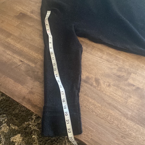 Rag & Bone New York beautiful wool blended sweater. Classy and chic - Picture 11 of 11